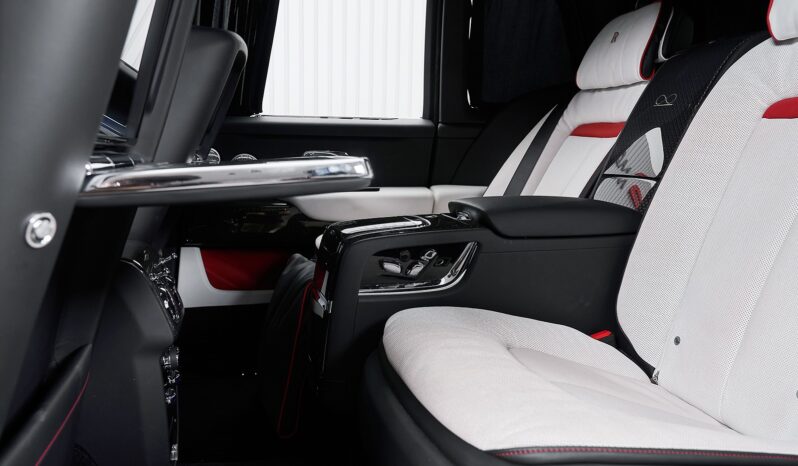 ROLLS ROYCE CULLINAN BLACK BADGE 2021 full